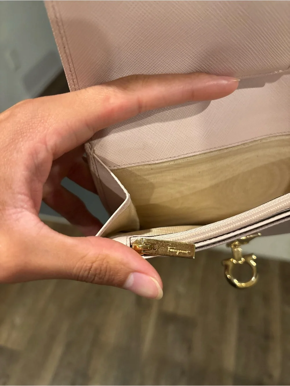 Vintage Salvatore Ferragamo Gancini Continental Wallet | Pink | Medium